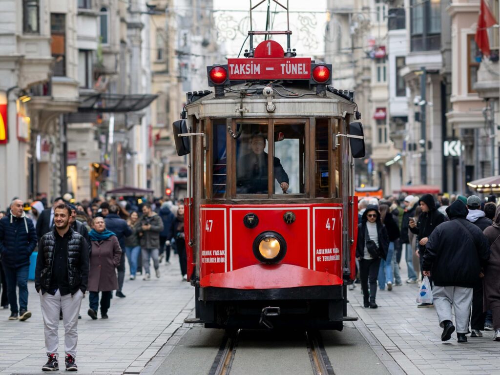 Istanbulkart & Public Transport Guide (Prices, Tips & How It Works)